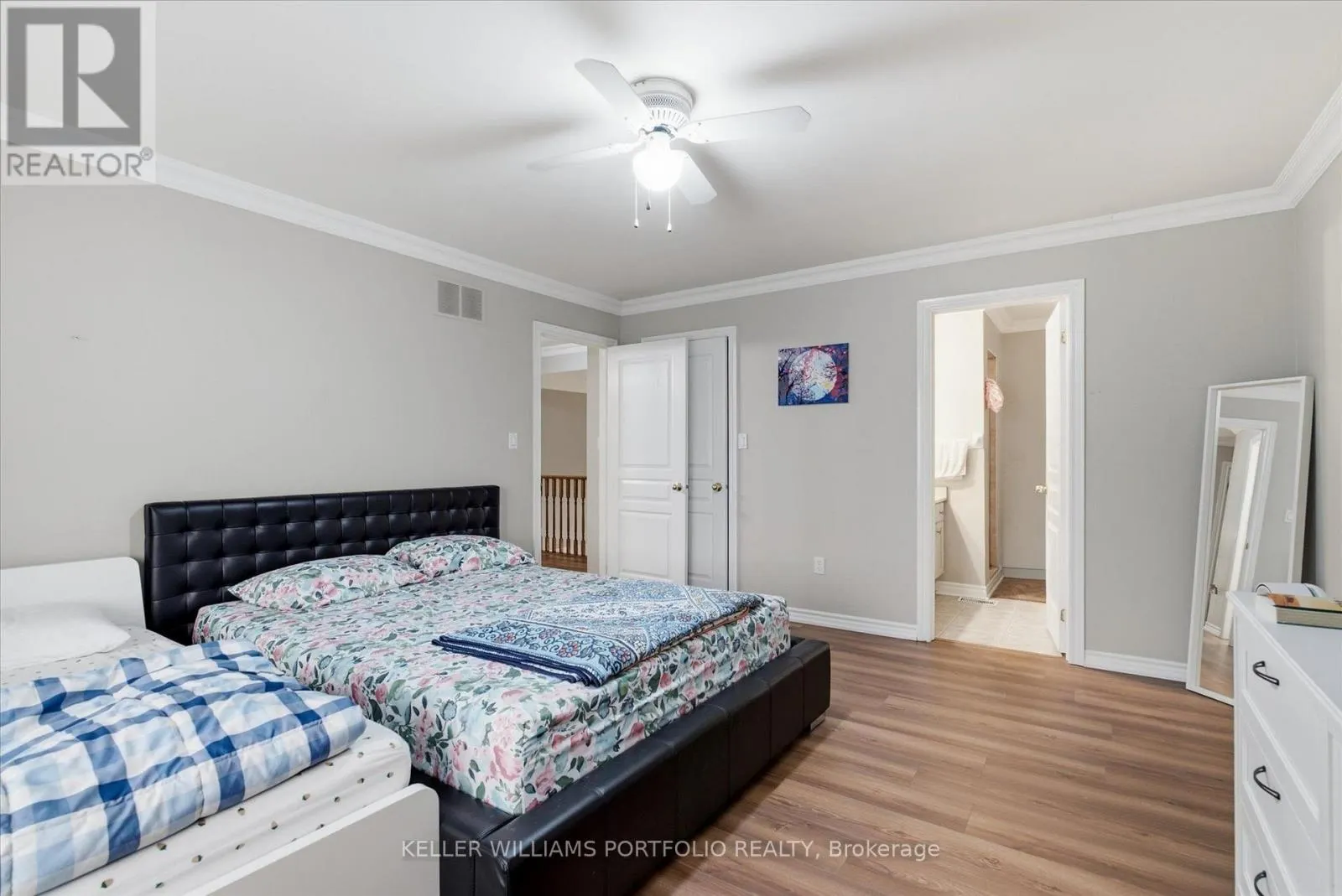 2153 MEADOWGLEN DRIVE