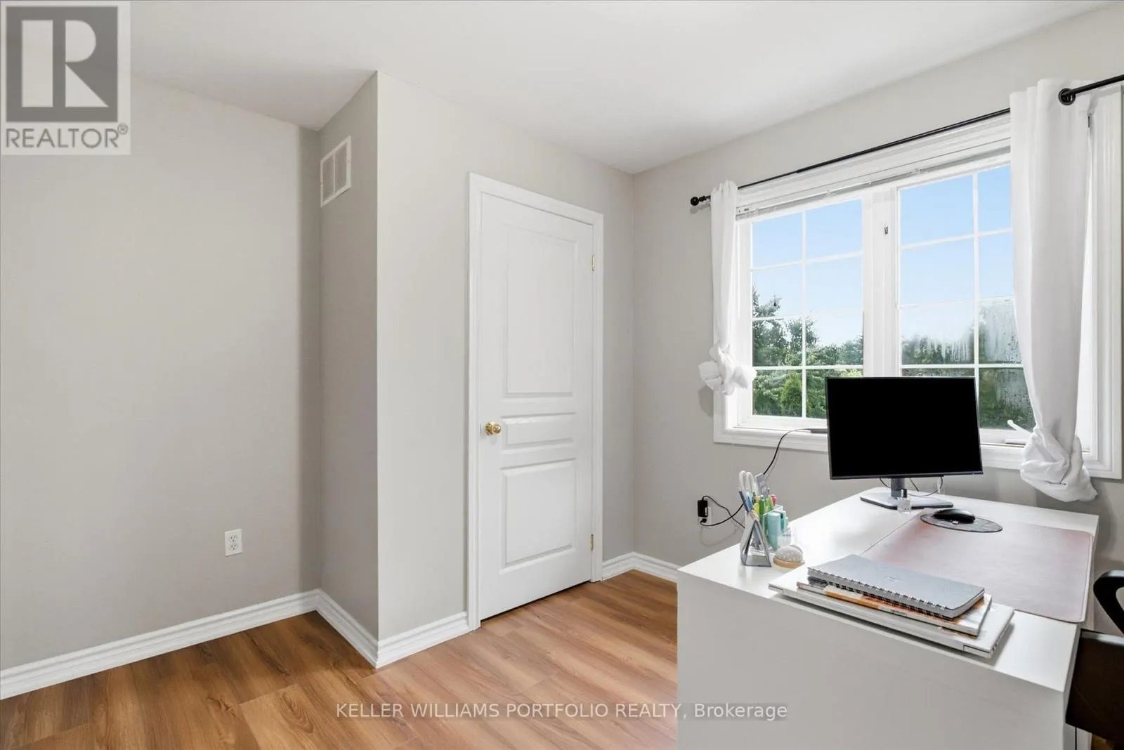 2153 MEADOWGLEN DRIVE