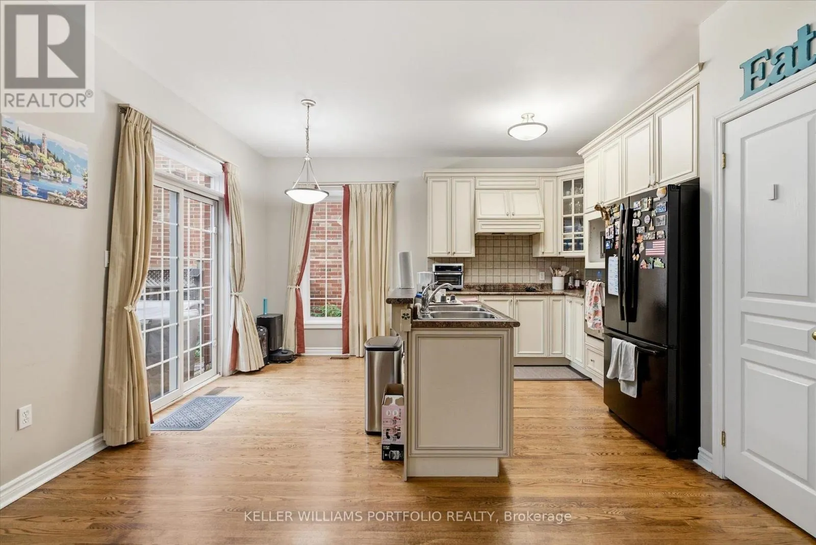 2153 MEADOWGLEN DRIVE