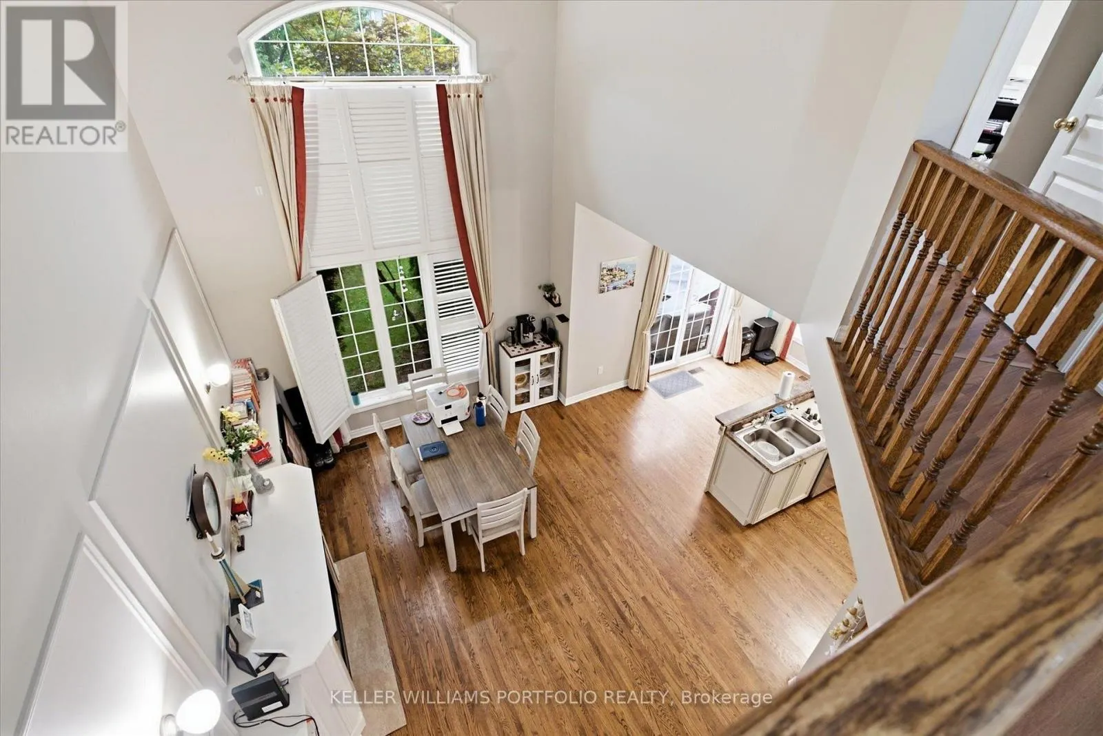 2153 MEADOWGLEN DRIVE