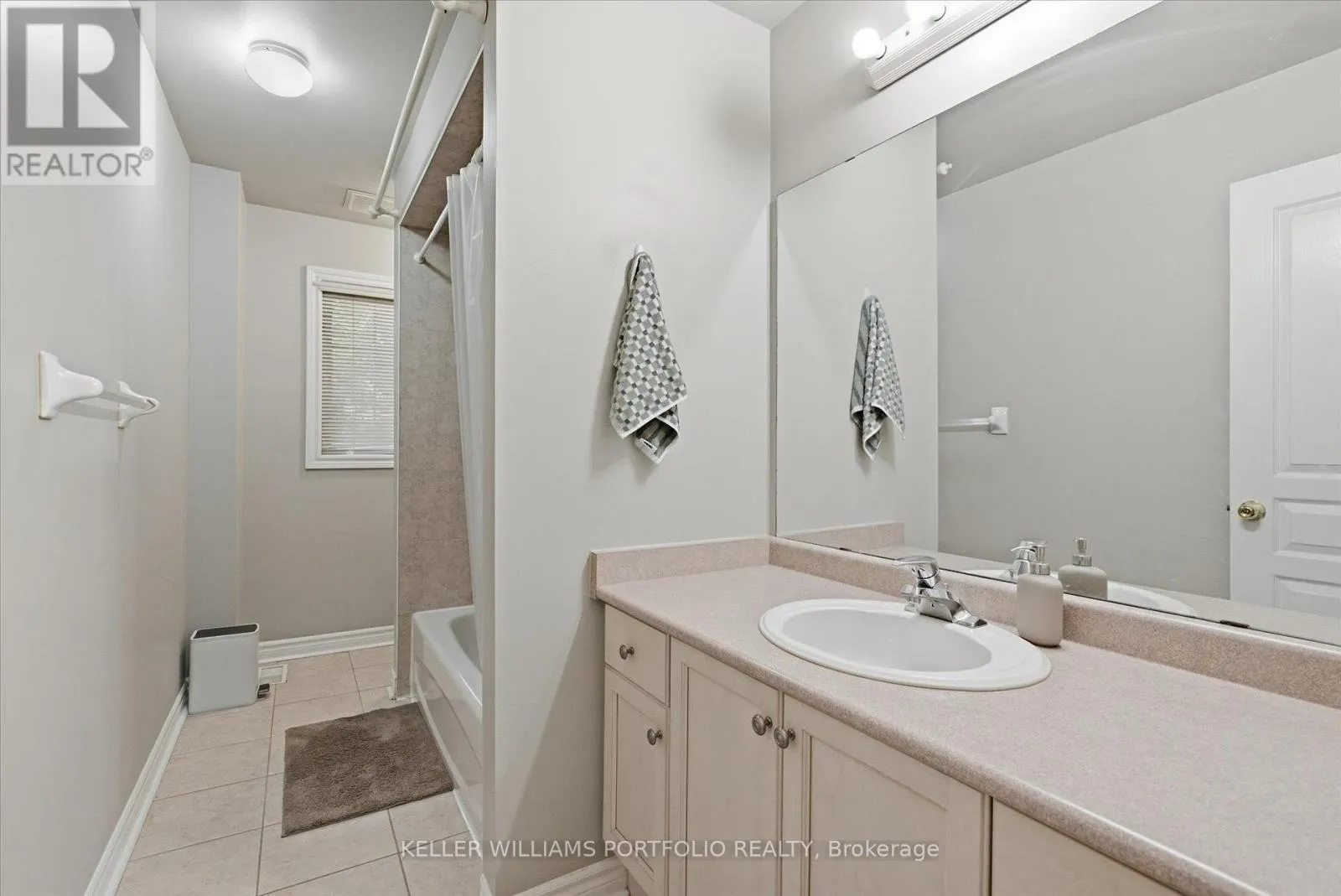 2153 MEADOWGLEN DRIVE