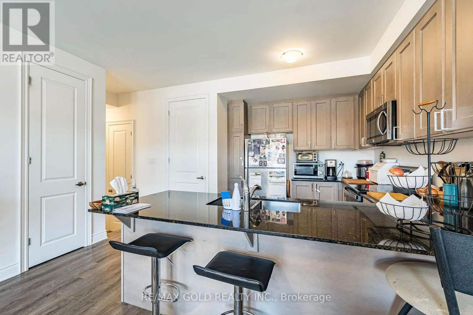 13 KEPPEL CIRCLE