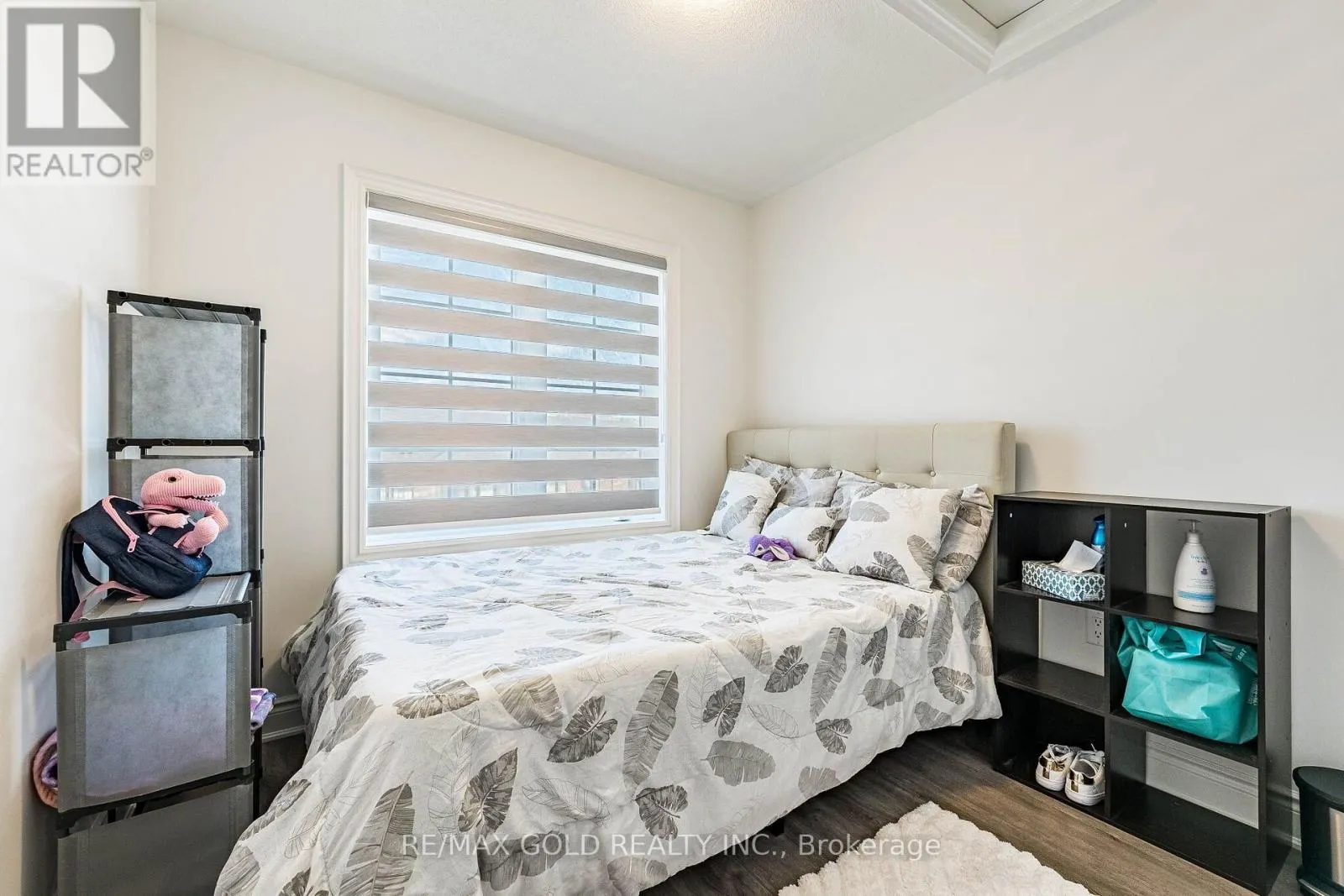 13 KEPPEL CIRCLE