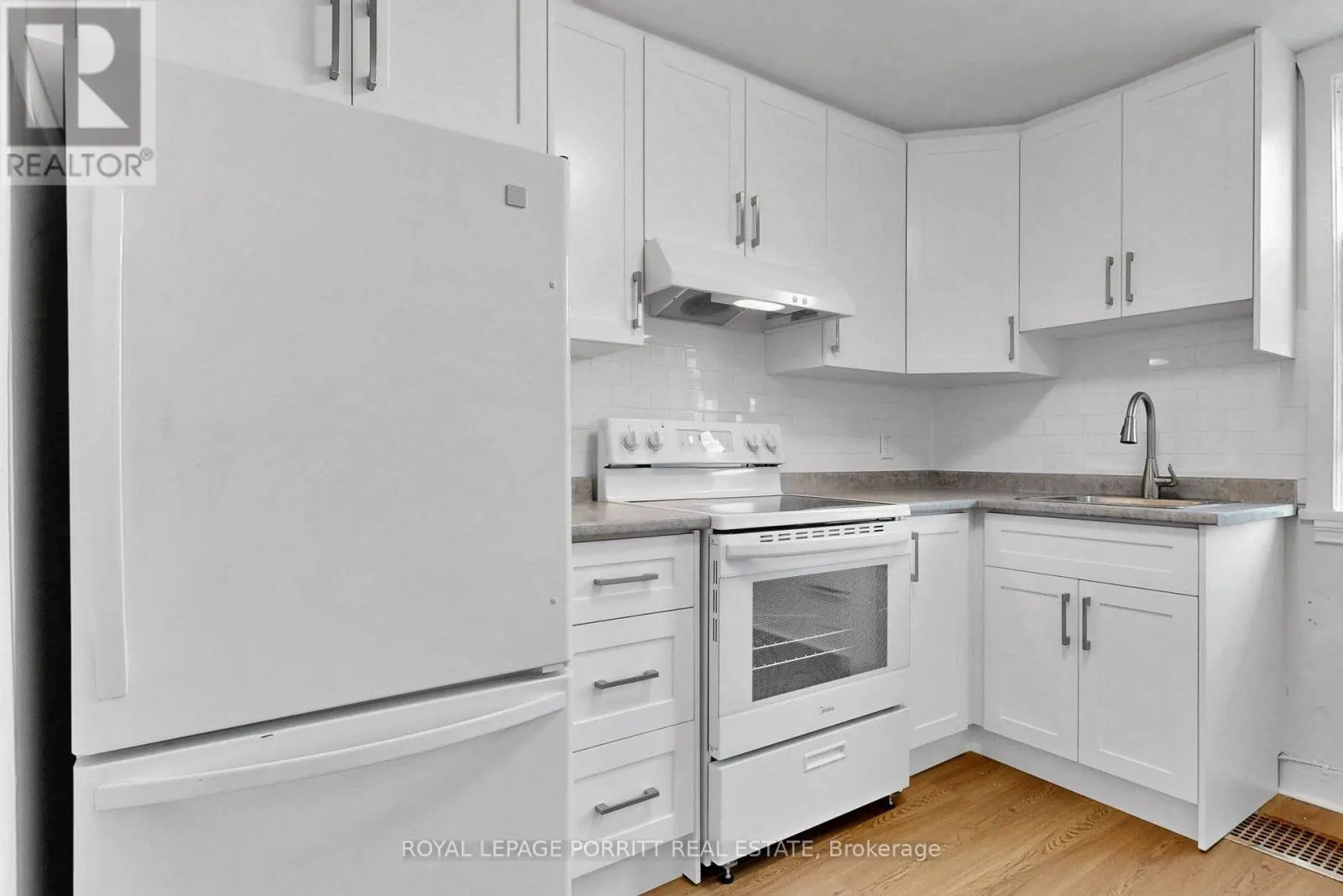 3399A LAKE SHORE BOULEVARD W