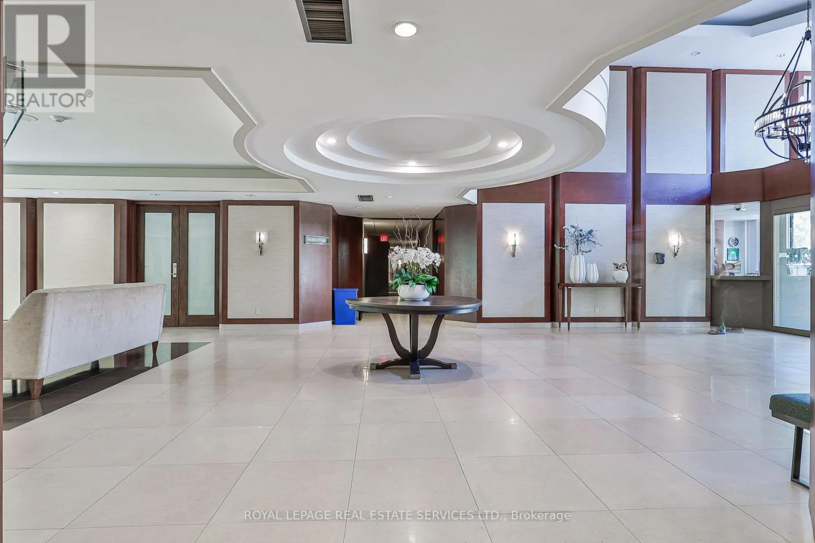 1304 - 2267 LAKE SHORE BOULEVARD W