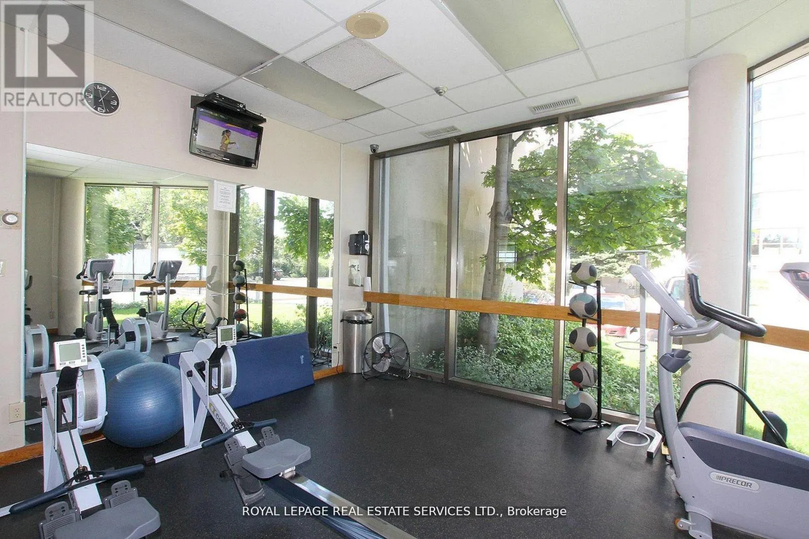 1304 - 2267 LAKE SHORE BOULEVARD W