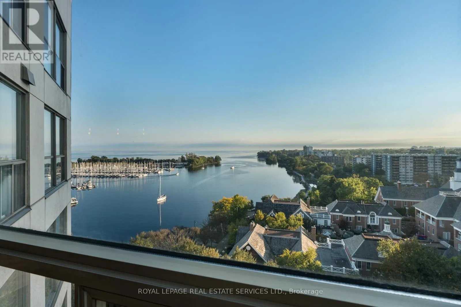 1304 - 2267 LAKE SHORE BOULEVARD W