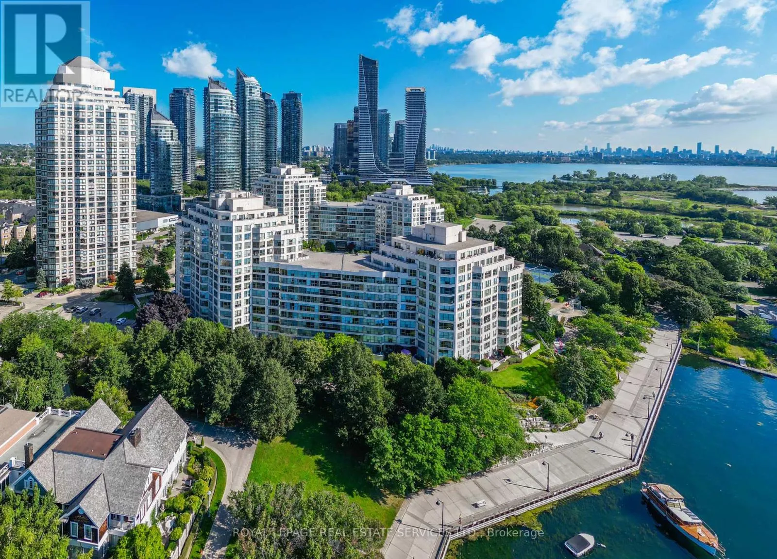 1304 - 2267 LAKE SHORE BOULEVARD W