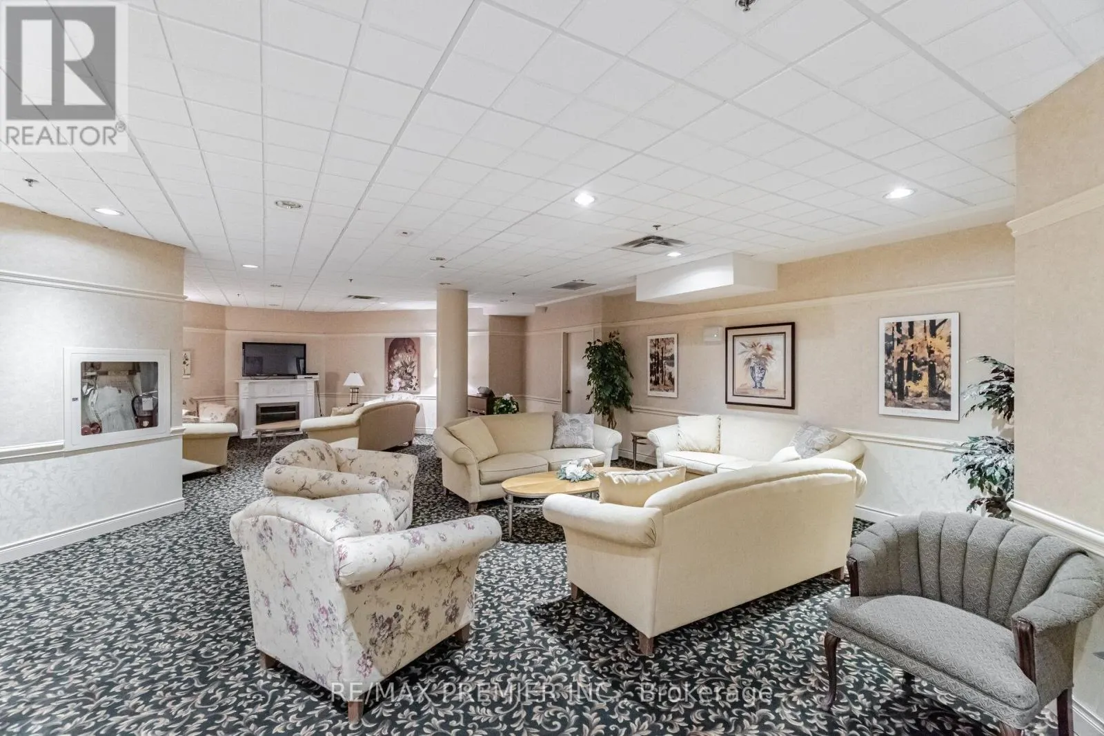 401 - 3 DAYSPRING CIRCLE