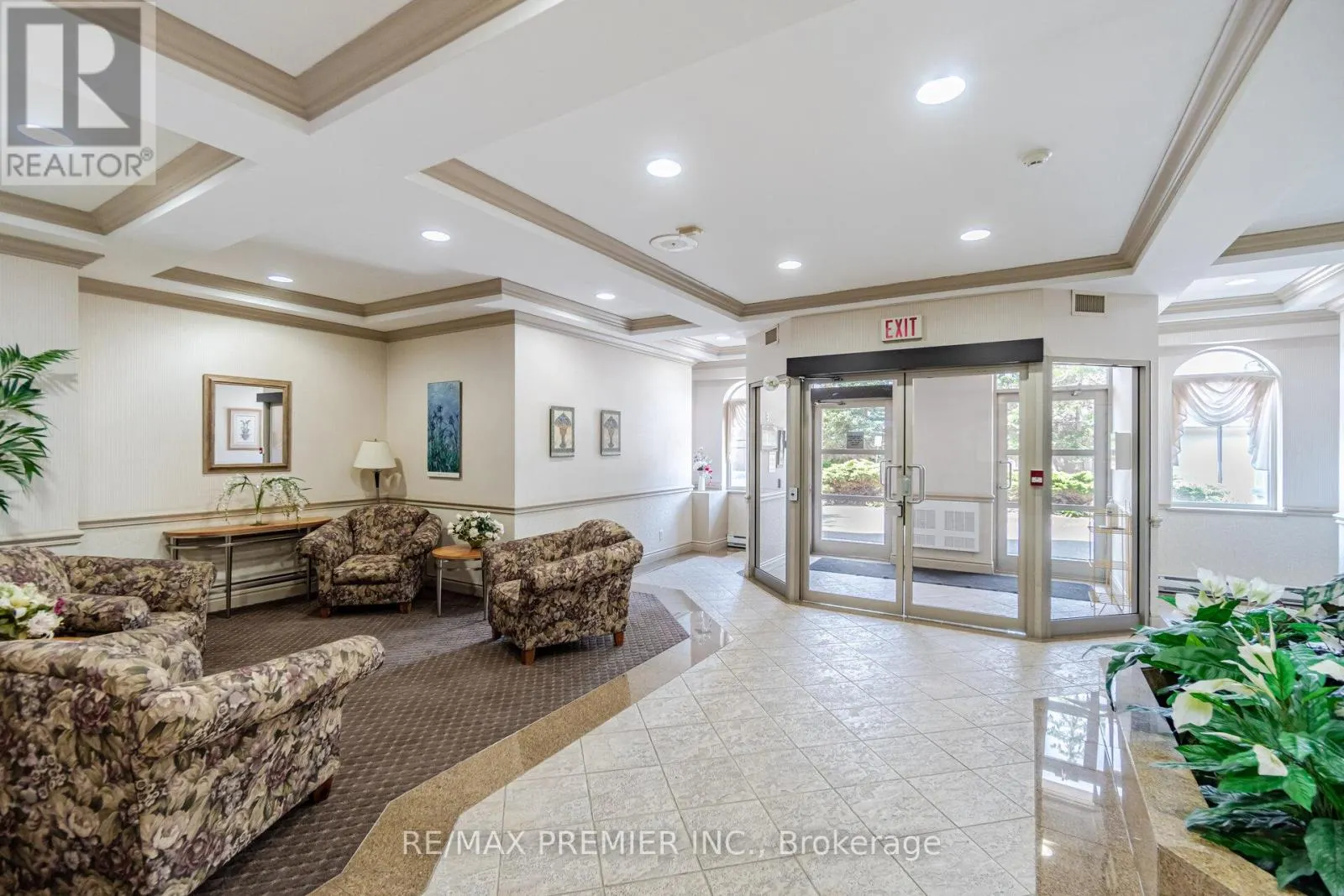 401 - 3 DAYSPRING CIRCLE
