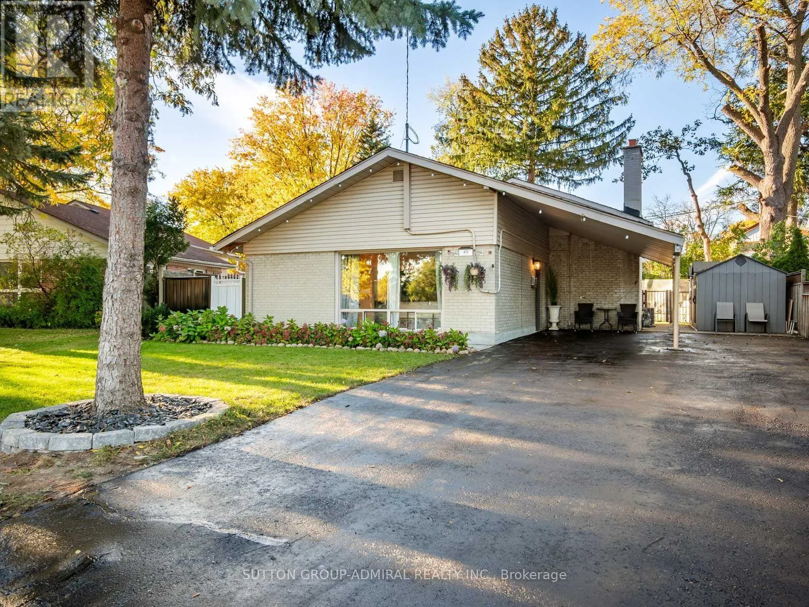 49 KENNEBEC CRESCENT