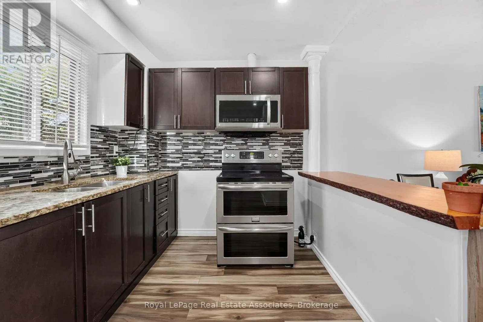 6 ELLERSLIE ROAD