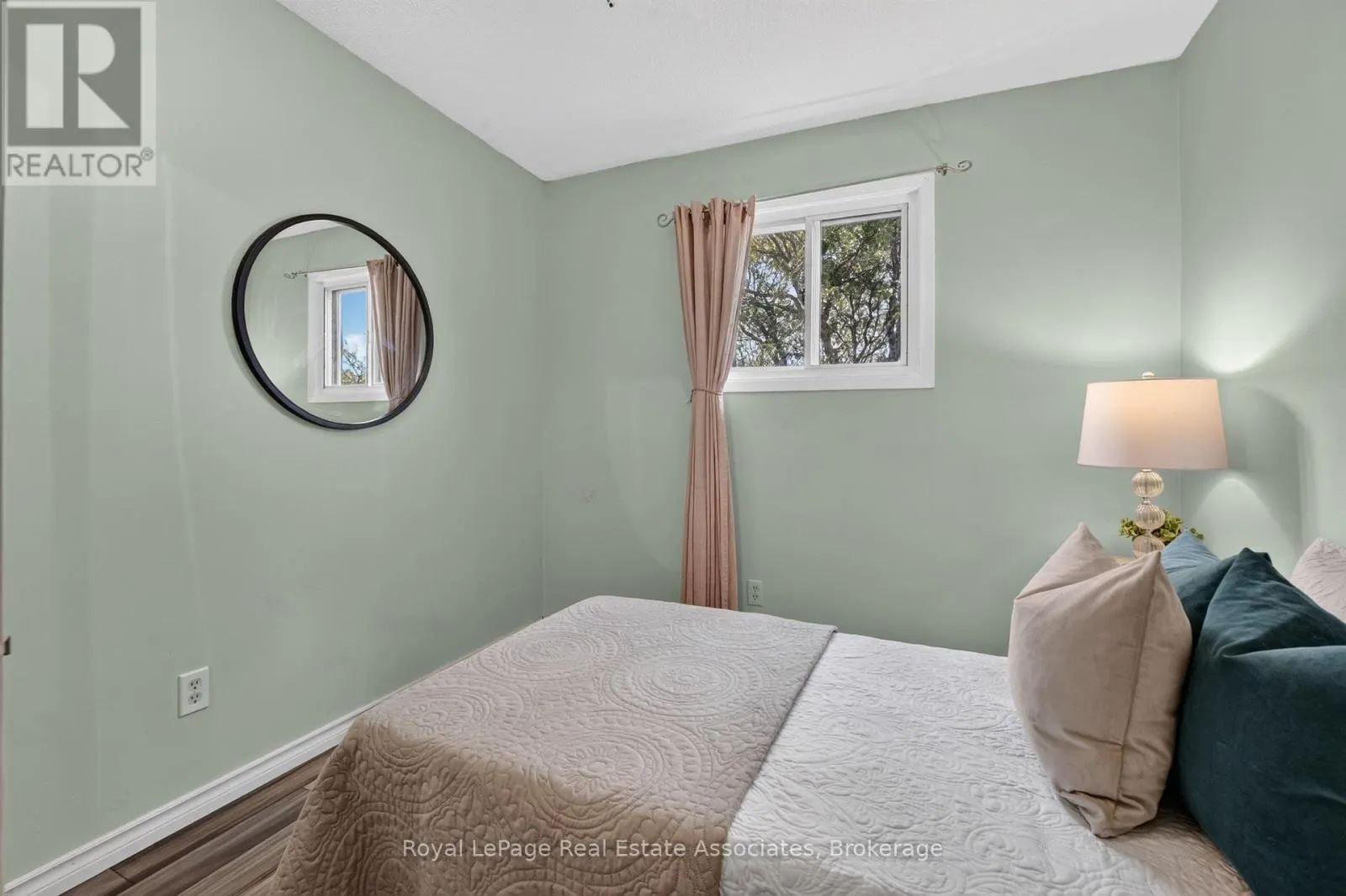 6 ELLERSLIE ROAD