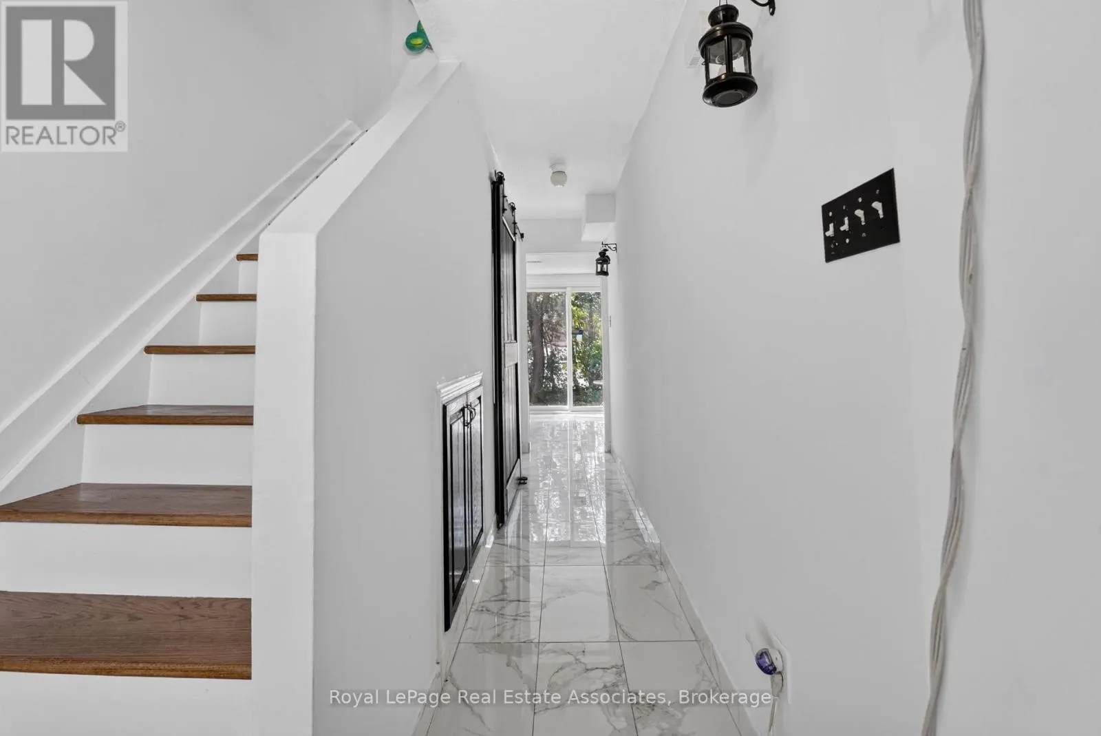6 ELLERSLIE ROAD