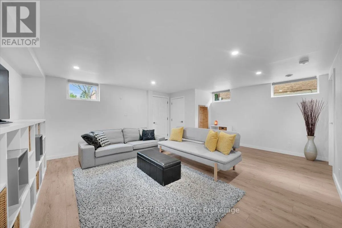 38 SMITHFIELD DRIVE