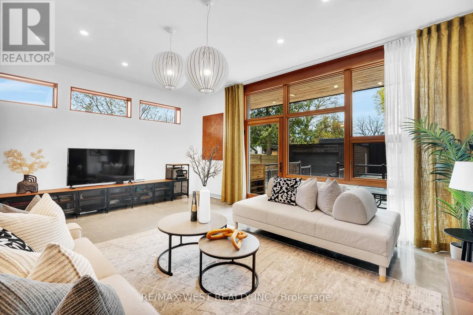 38 SMITHFIELD DRIVE