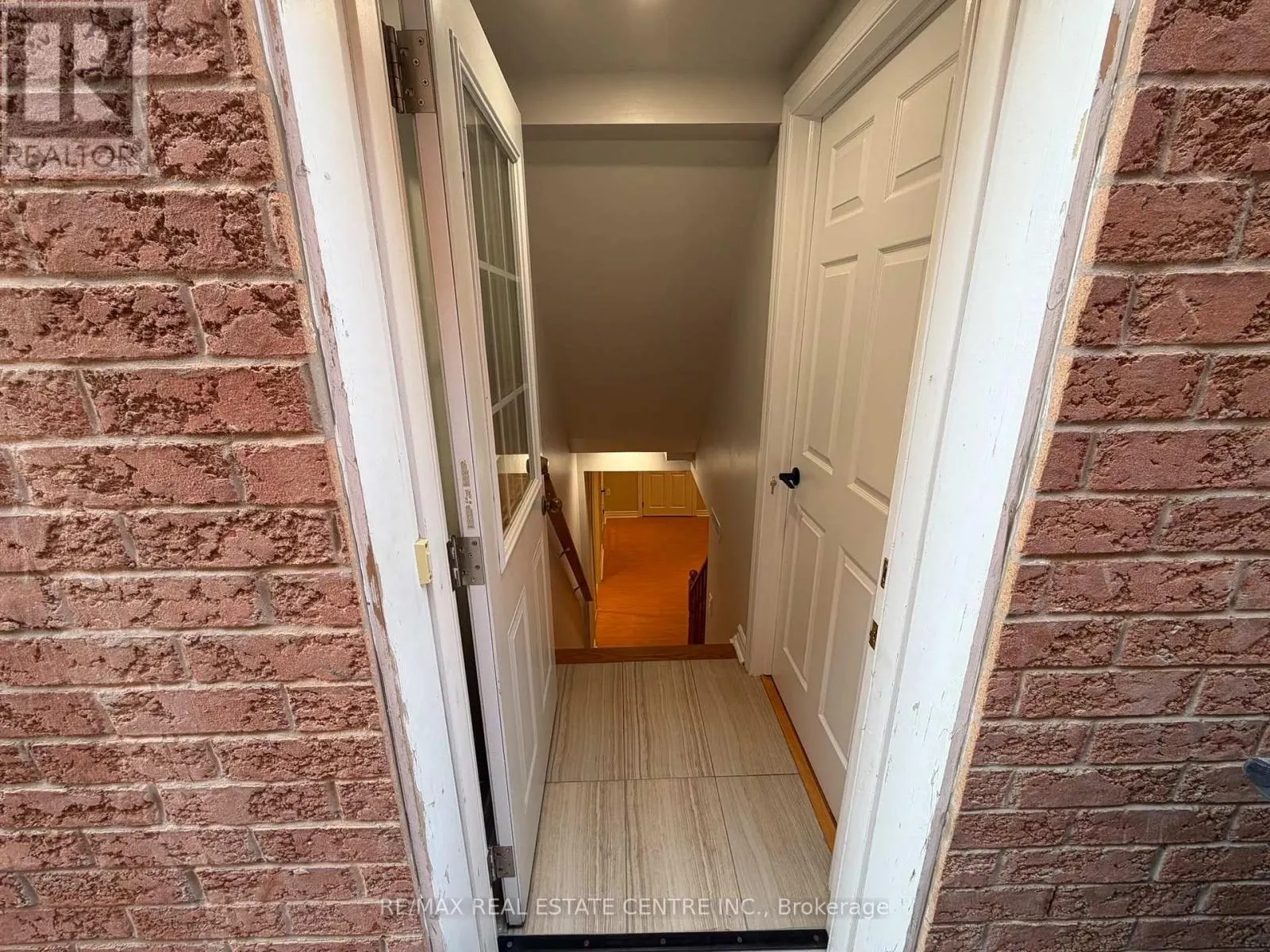 BASEMENT - 7448 VILLAGE WALK