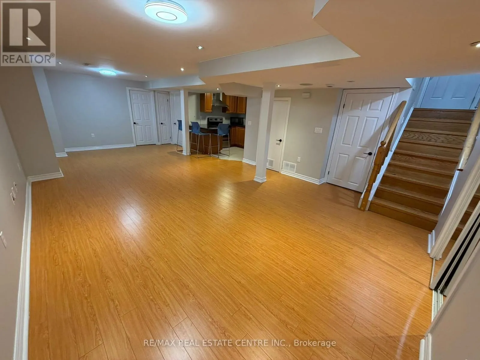 BASEMENT - 7448 VILLAGE WALK