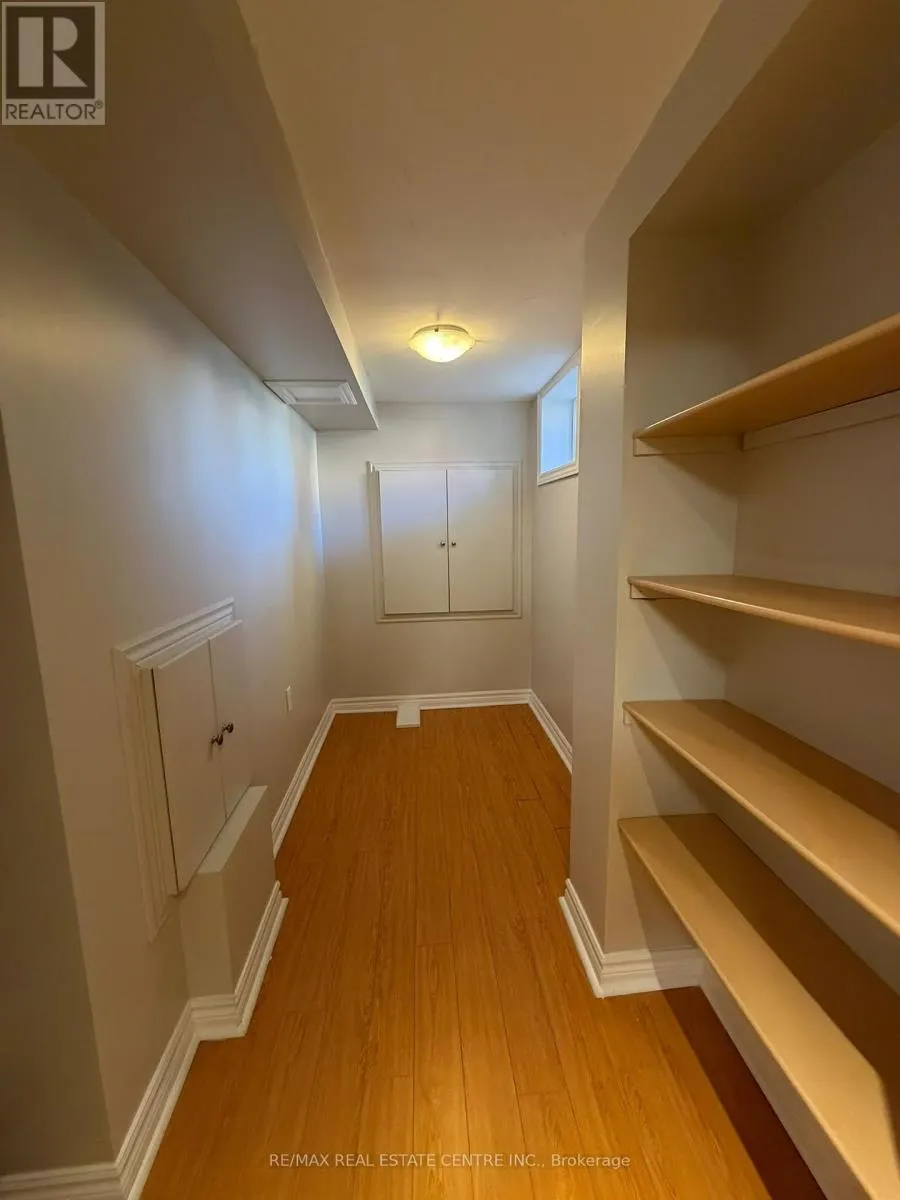 BASEMENT - 7448 VILLAGE WALK