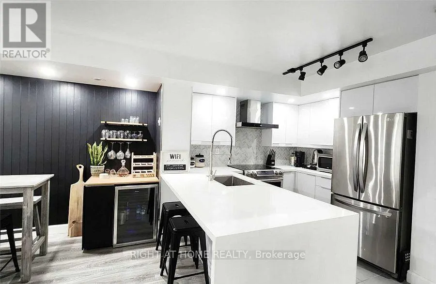 110 - 1040 THE QUEENSWAY AVENUE