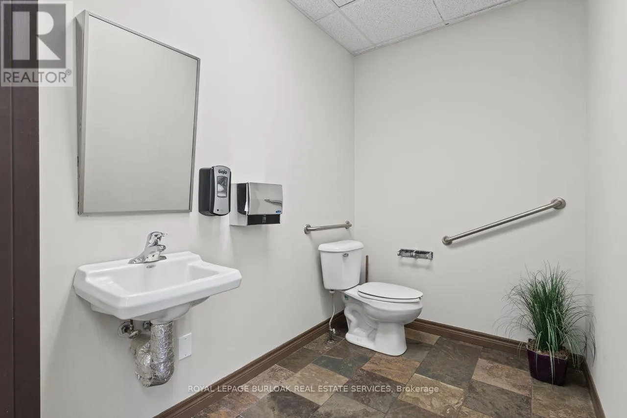 2090 BATES COMMON