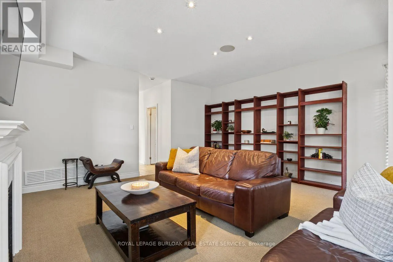 2090 BATES COMMON