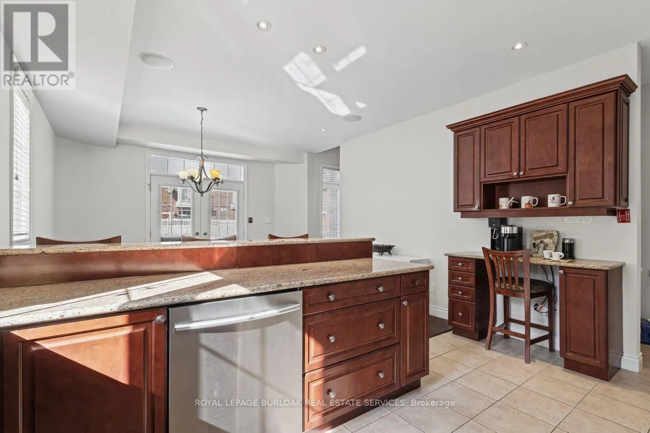2090 BATES COMMON