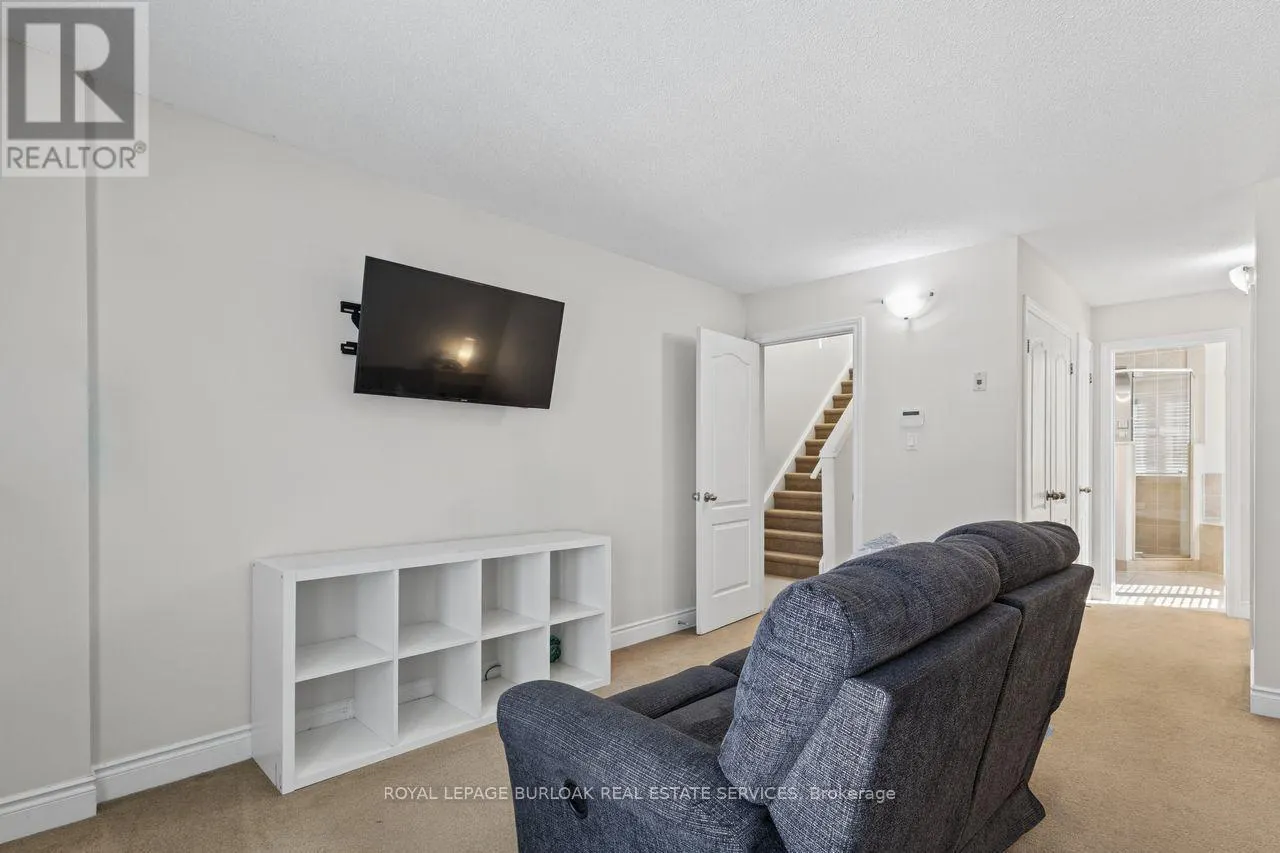 2090 BATES COMMON