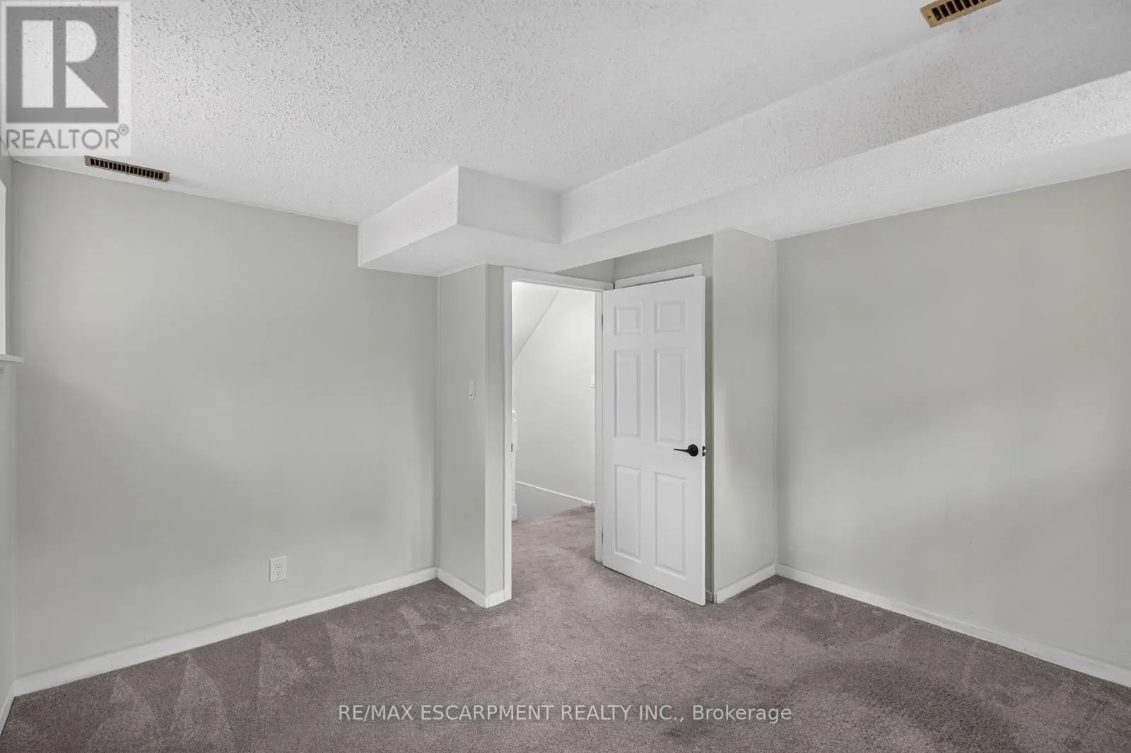3401 ROCKWOOD DRIVE