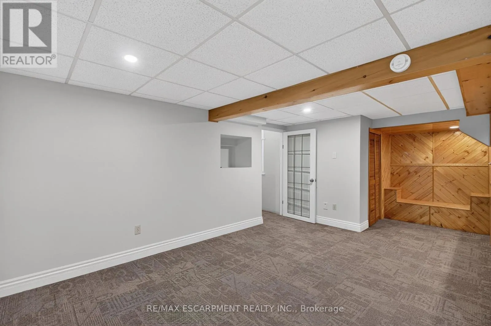 3401 ROCKWOOD DRIVE