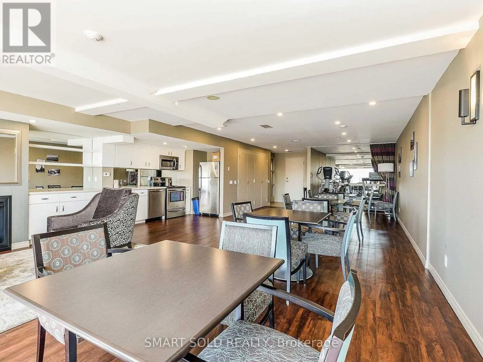 1404 - 1 BELVEDERE COURT
