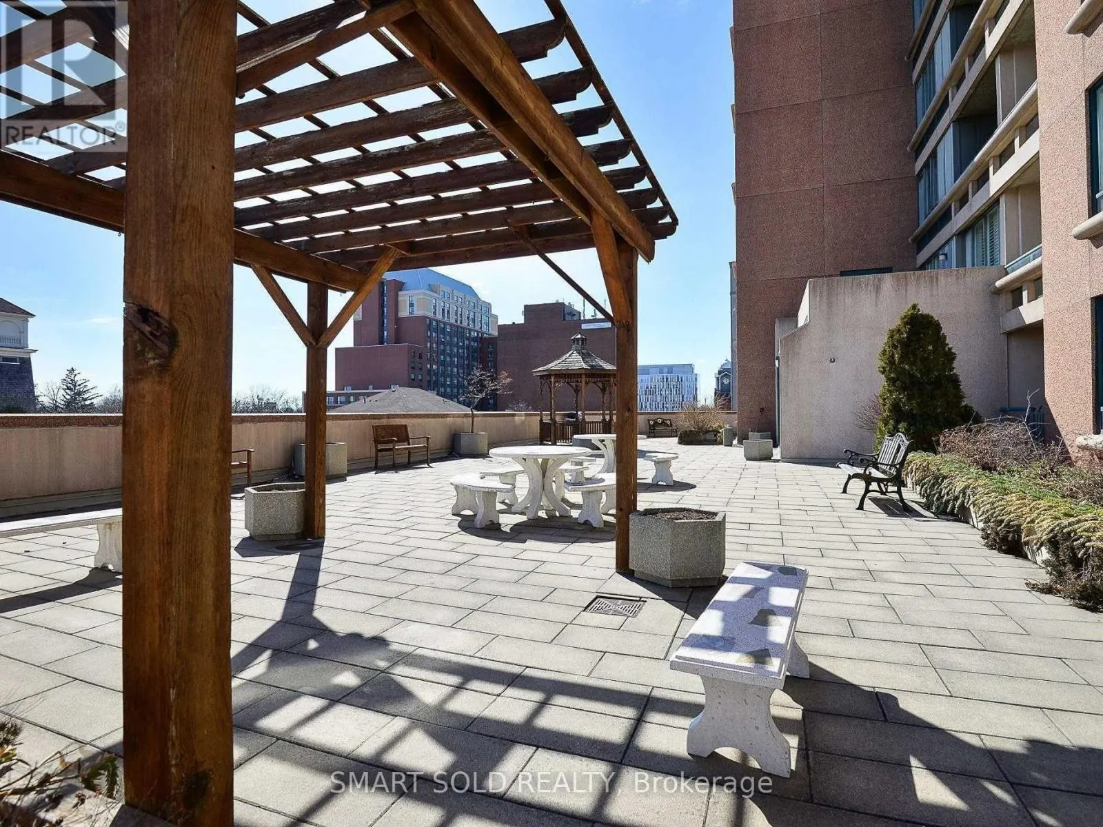 1404 - 1 BELVEDERE COURT