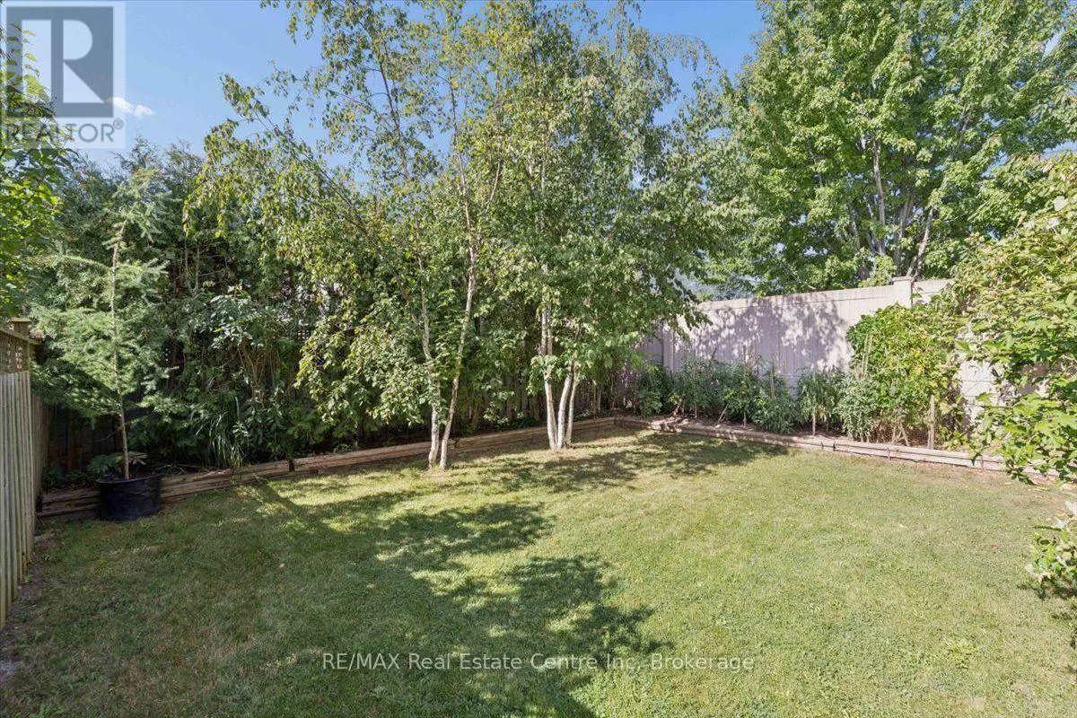 2524 LOGAN AVENUE