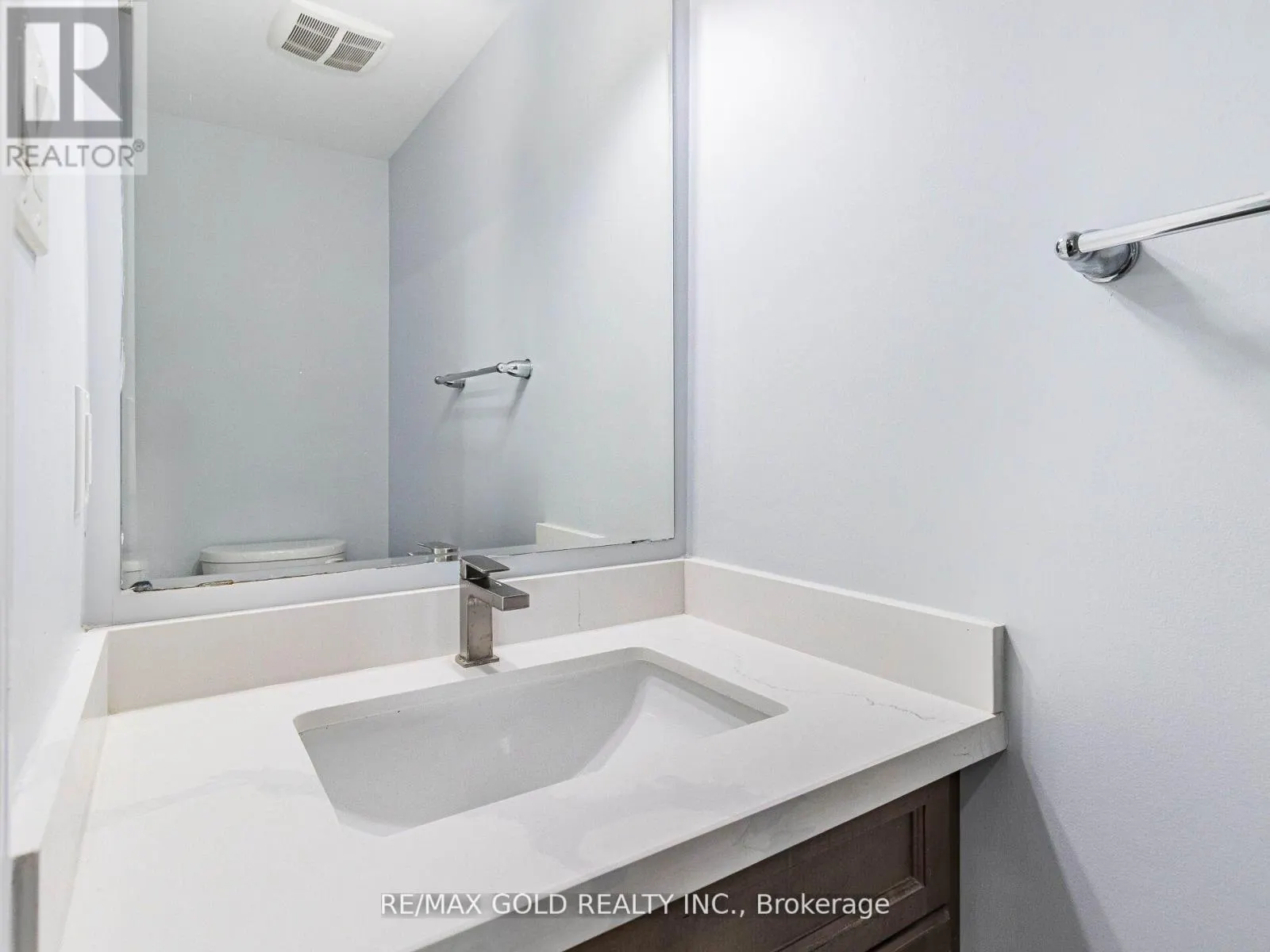 98 BANNISTER CRESCENT