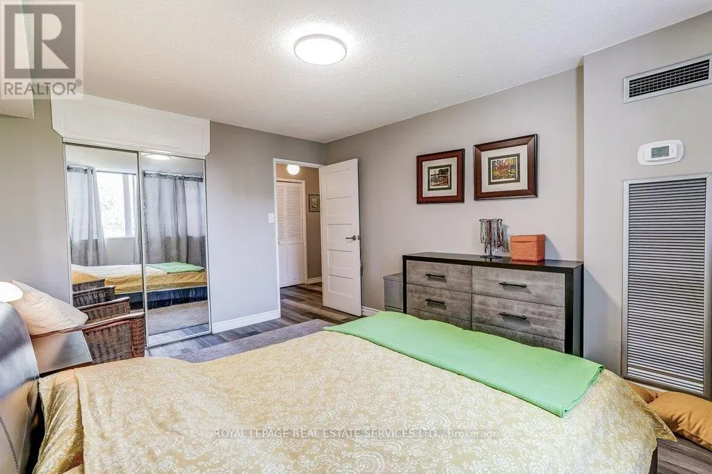 402 - 3590 KANEFF CRESCENT