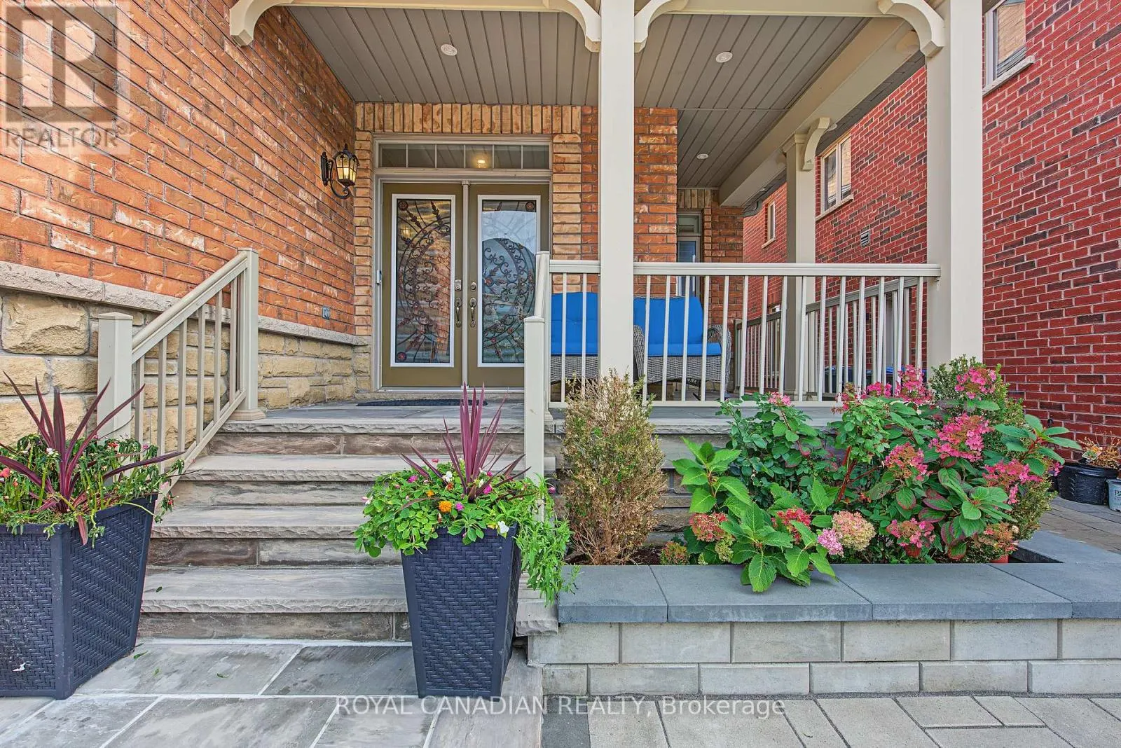 13 ISLAND GROVE