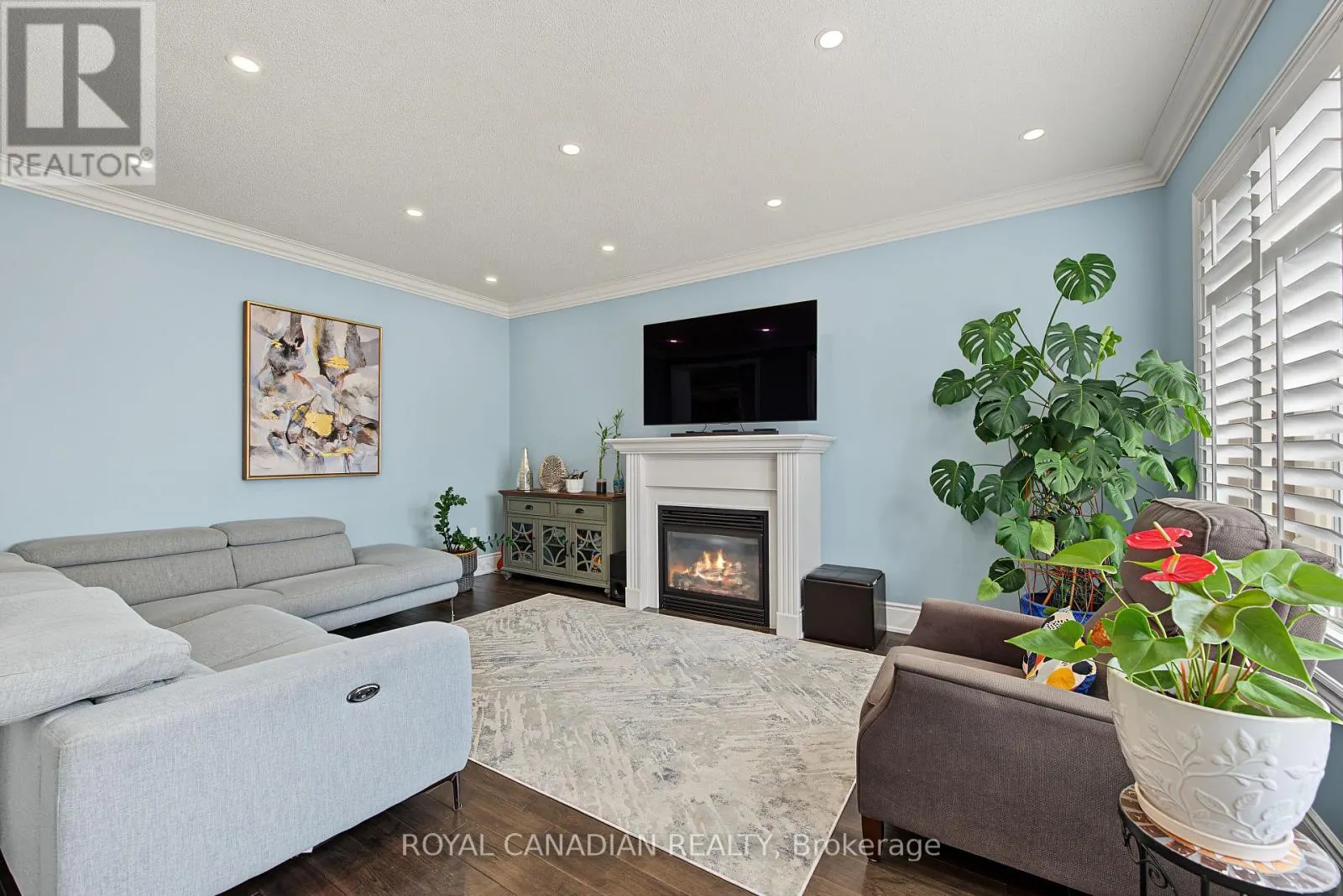 13 ISLAND GROVE