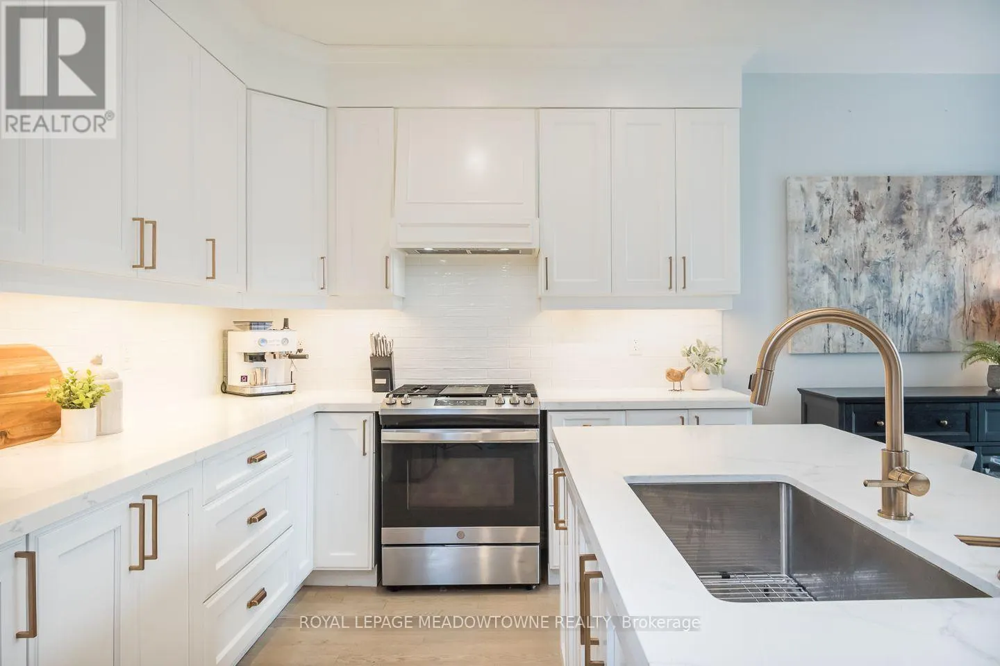 868 PAUPST PLACE