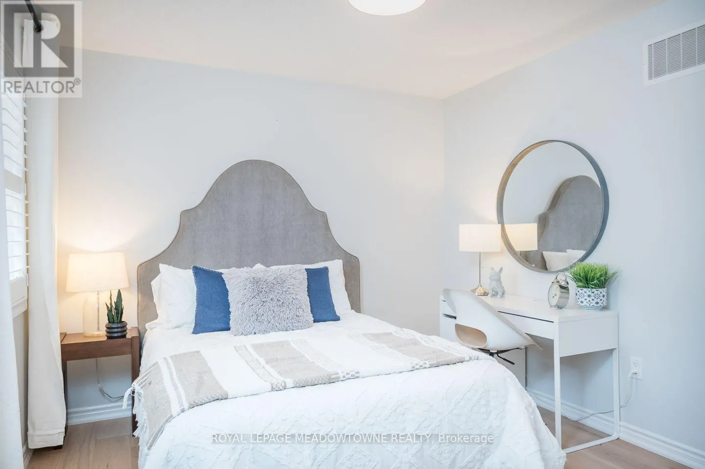 868 PAUPST PLACE