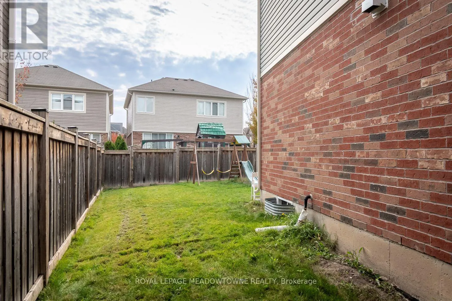 868 PAUPST PLACE