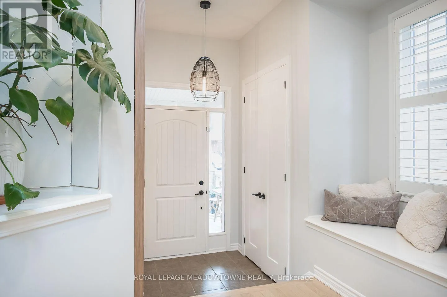 868 PAUPST PLACE
