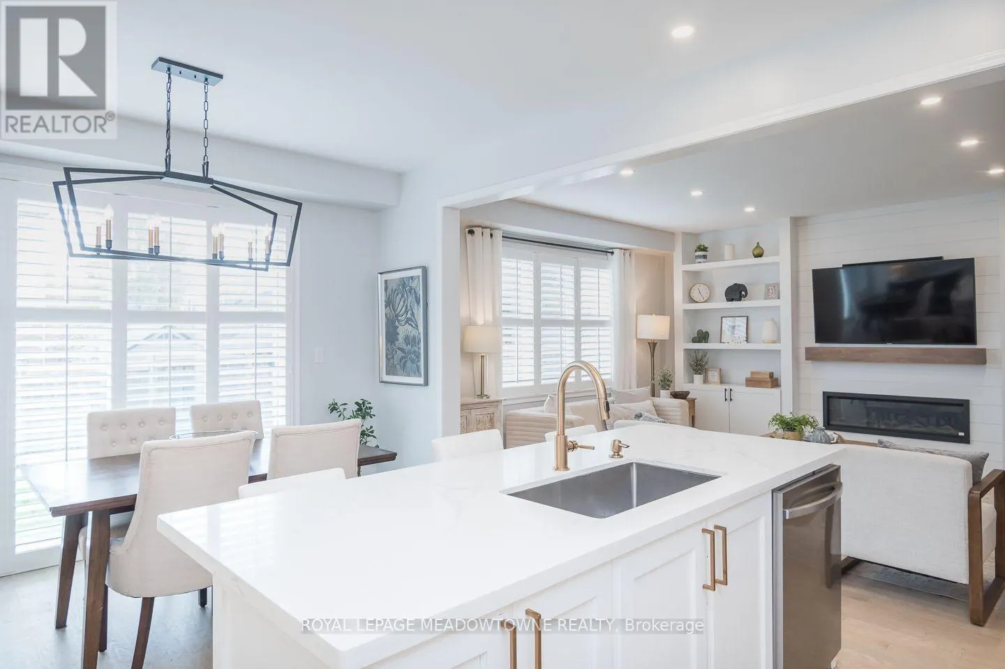 868 PAUPST PLACE