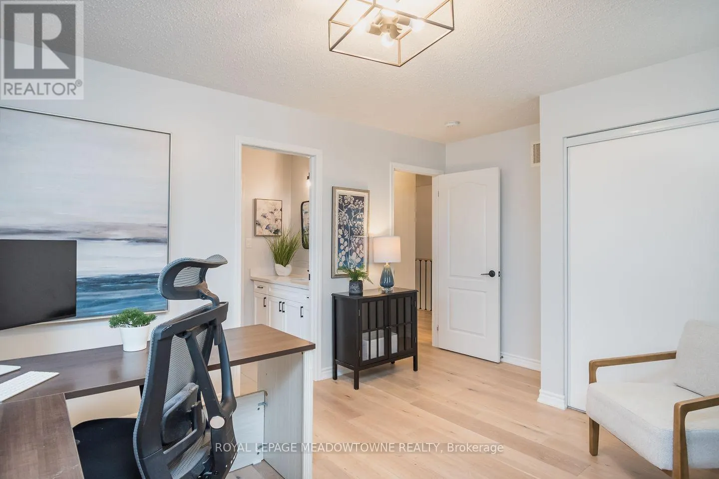 868 PAUPST PLACE