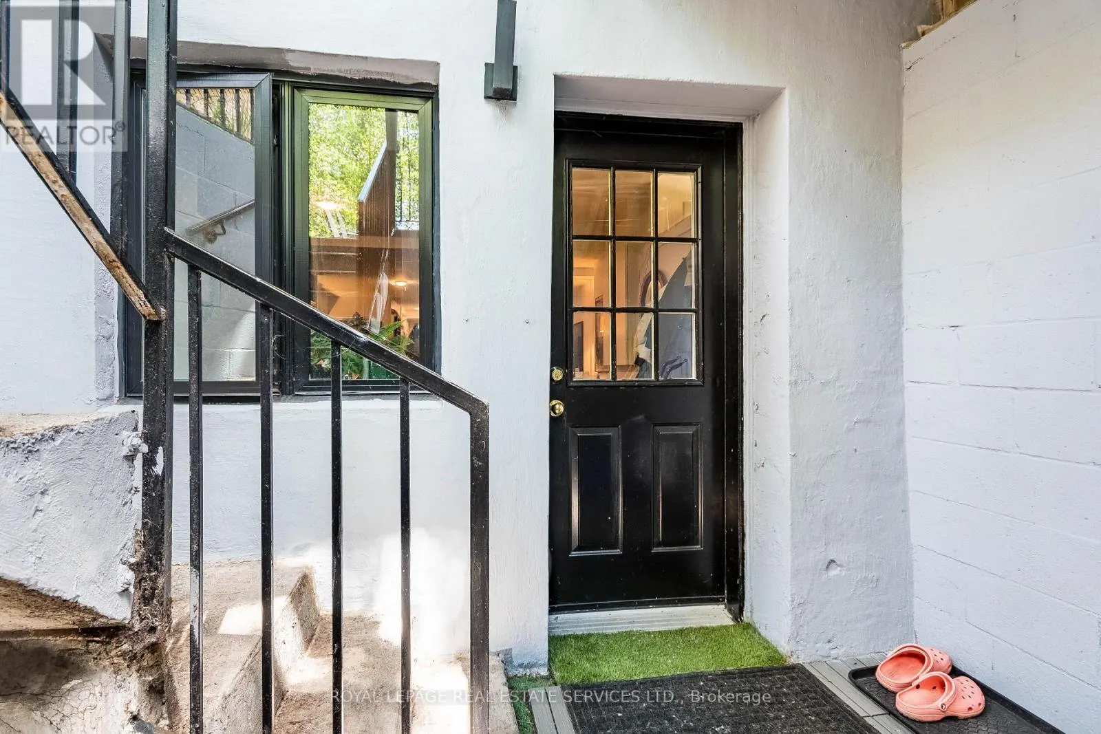 238 GARDEN AVENUE