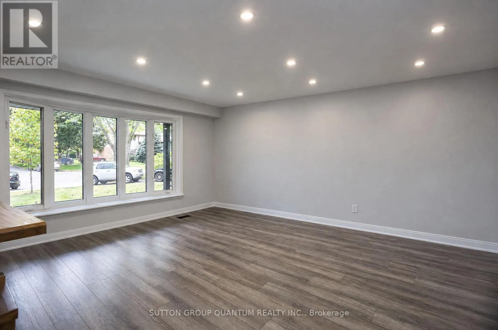 1237 SYCAMORE DRIVE