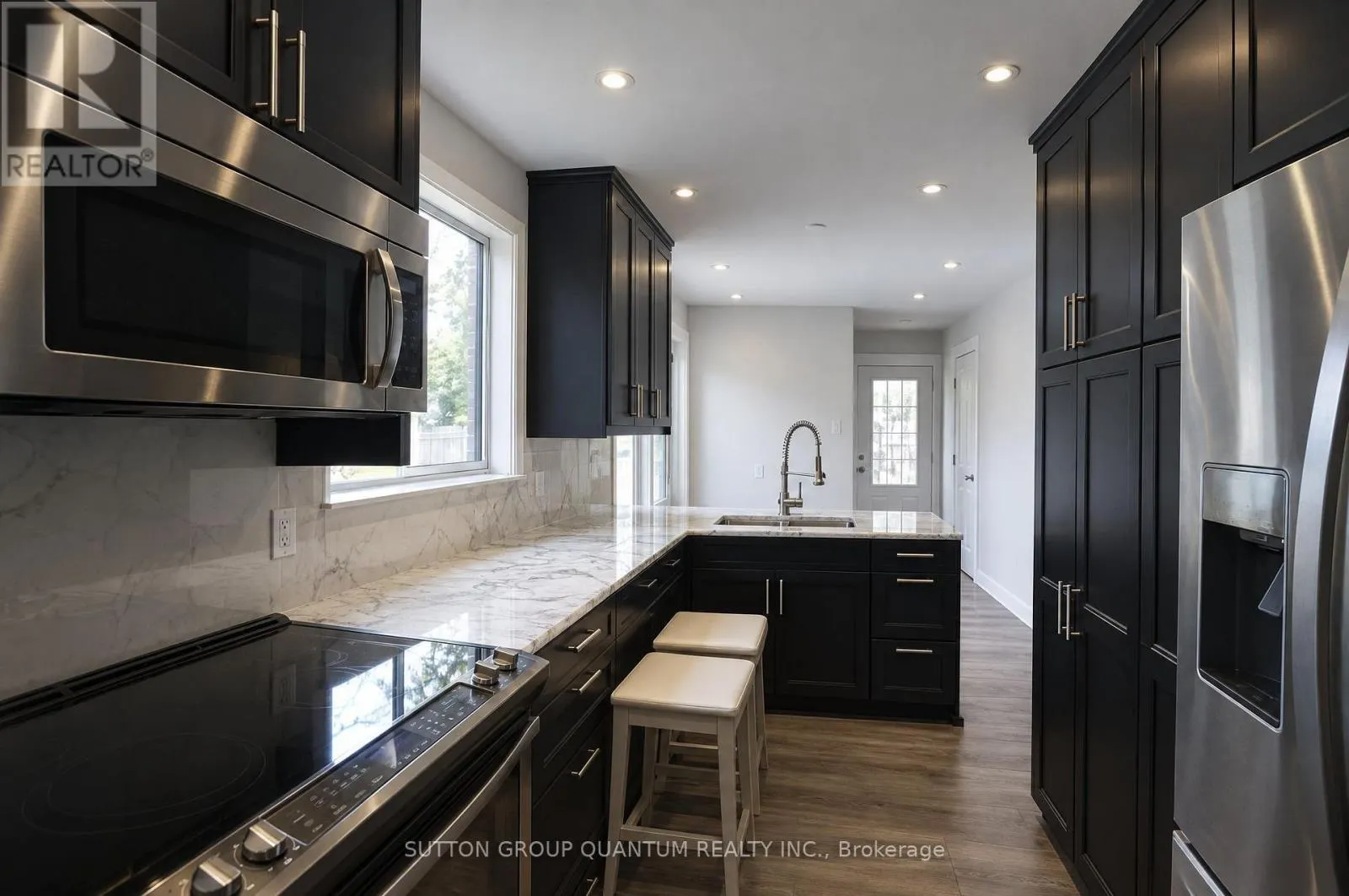 1237 SYCAMORE DRIVE