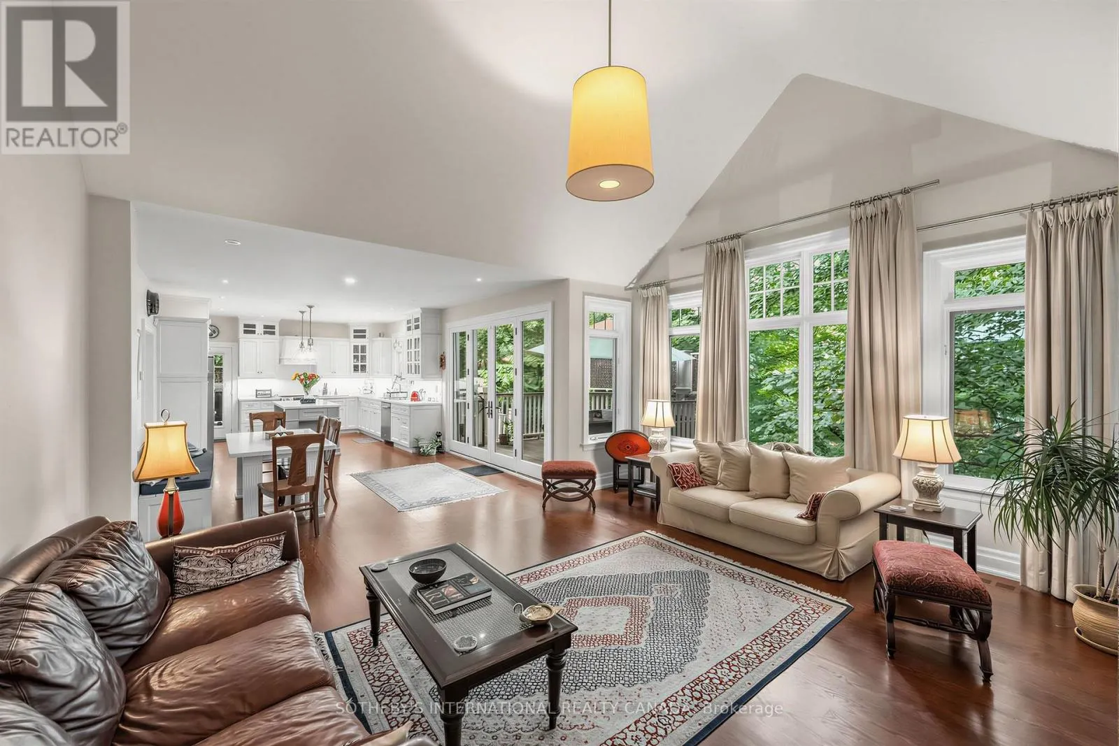407 CAIRNCROFT ROAD