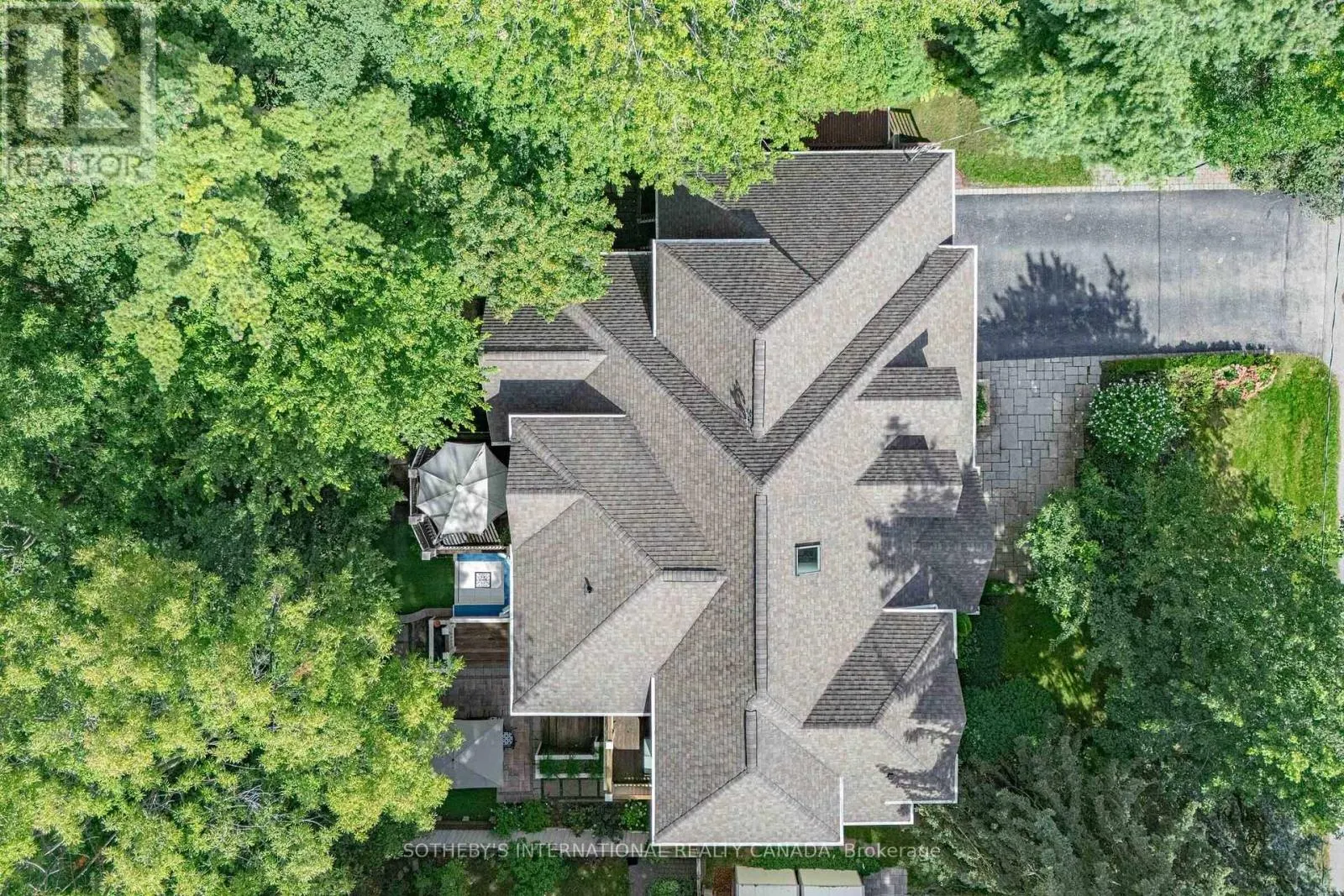 407 CAIRNCROFT ROAD