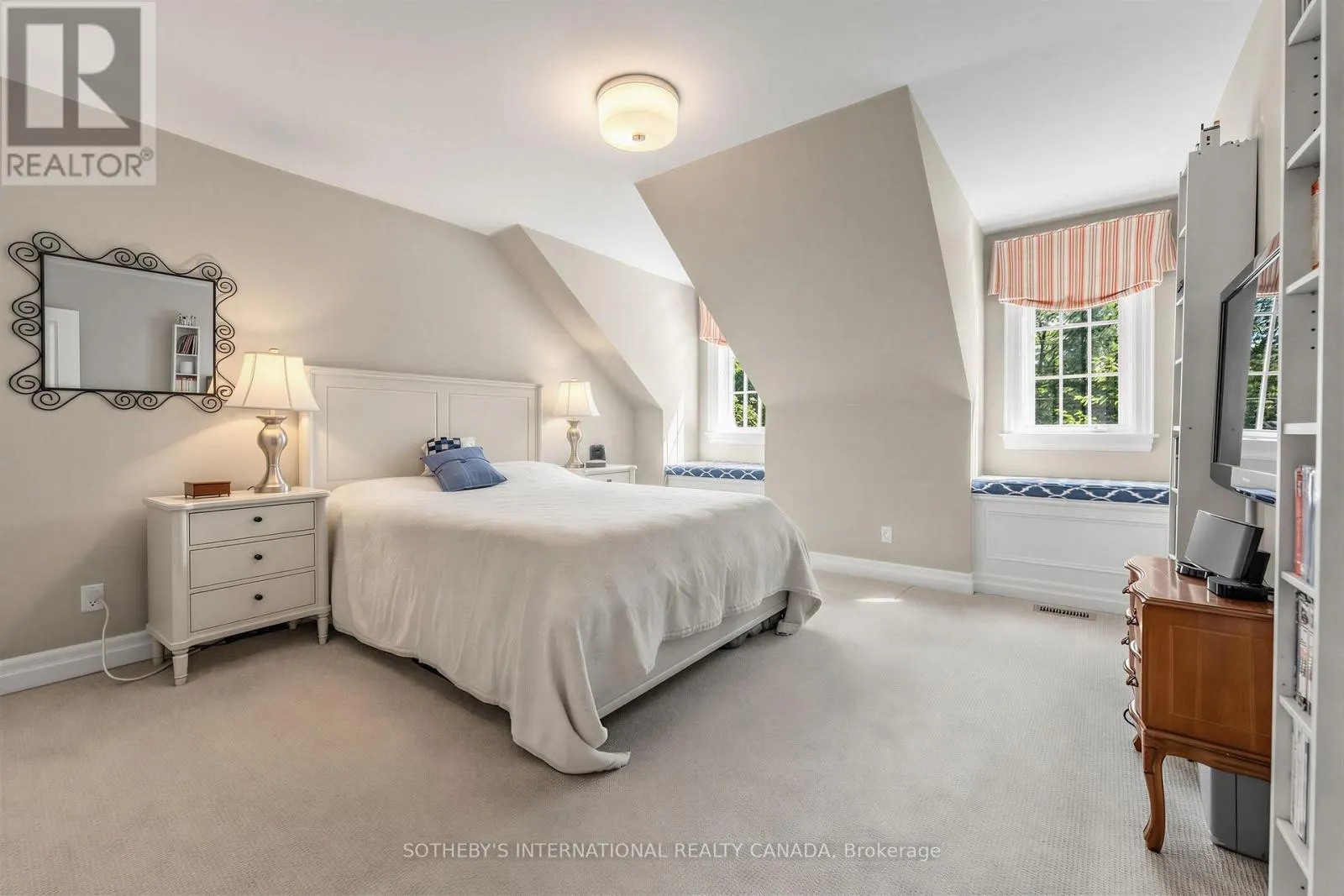 407 CAIRNCROFT ROAD