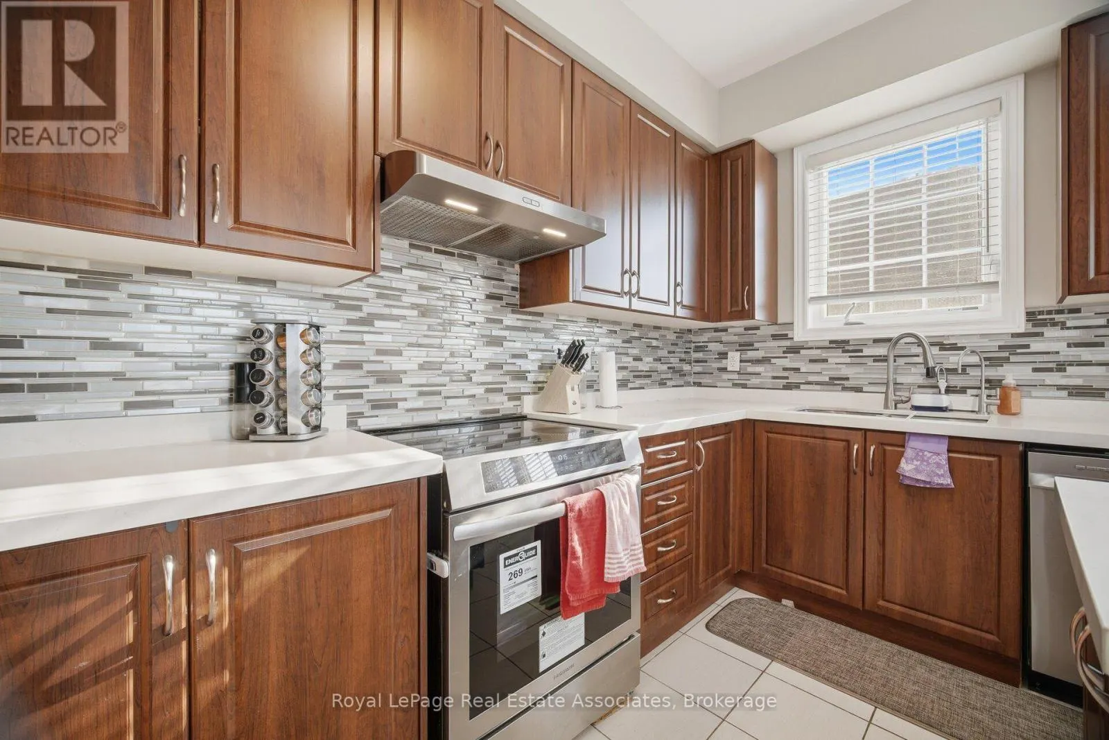 1451 GRANROCK CRESCENT